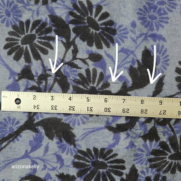 Cashmere Lightweight Scarf Floral Design - Picture 8 of 10